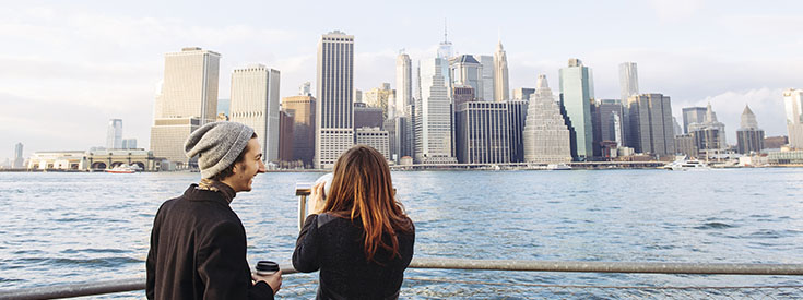 Couple looking at New York skyline